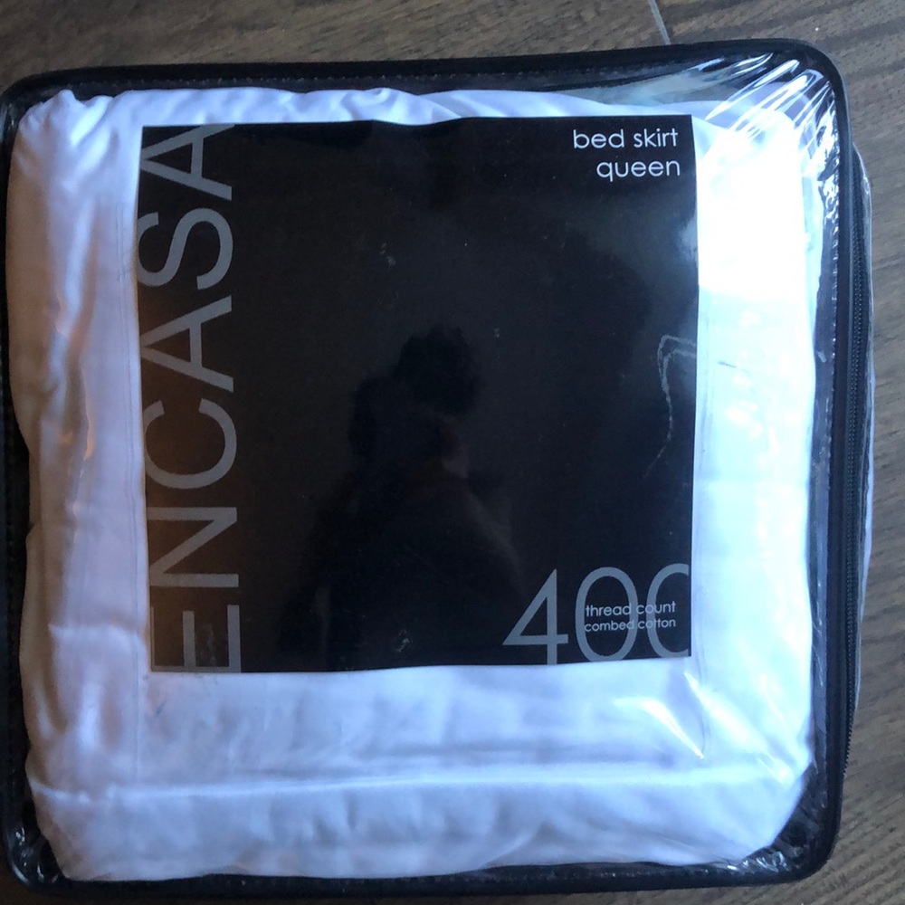 Hotel Collection square quilted bed skirt queen size in light green